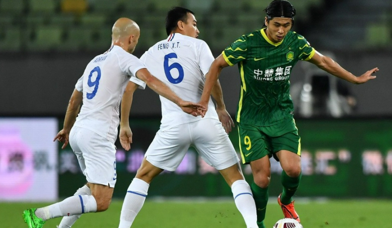 满冠体育-今晨埃因霍温绝杀压哨——中超节点到来，管理层满意，更衣室氛围转暖(詹姆斯有几次压哨绝杀)